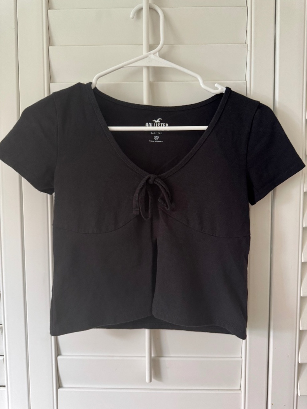 Hollister Must Have Collection Black Baby Tee